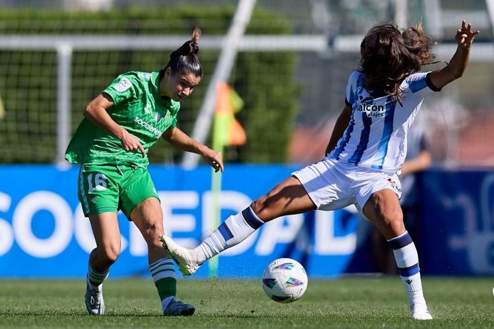 Un lance del encuentro del Betis ante la Real Sociedad de la primera vuelta de la Liga F.