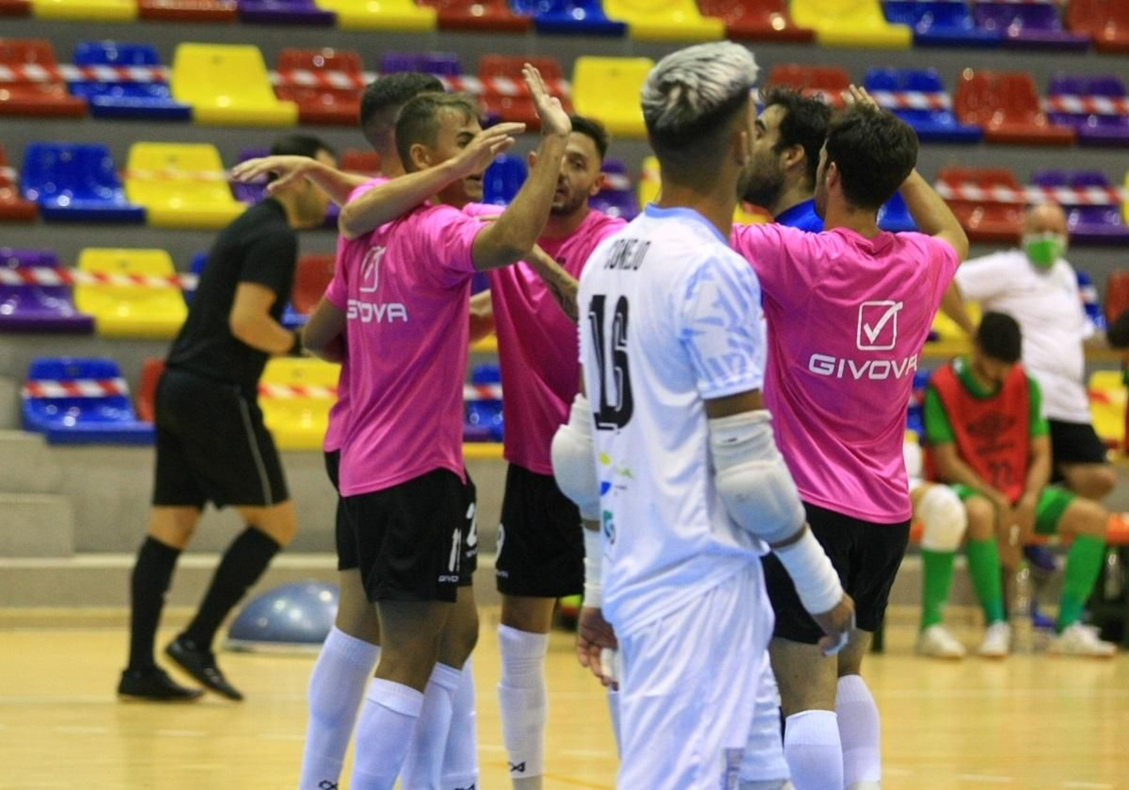 Las imágenes del amistoso entre el Córdoba Futsal y el UMA Antequera
