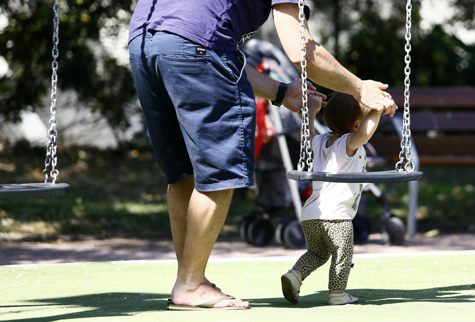 Fotos de la reapertura de los parques infantiles en Málaga.