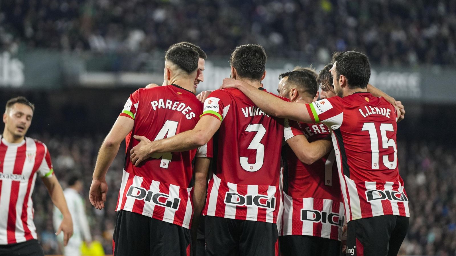 Los jugadores del Athletic celebran uno de los goles al Betis el pasado domingo.