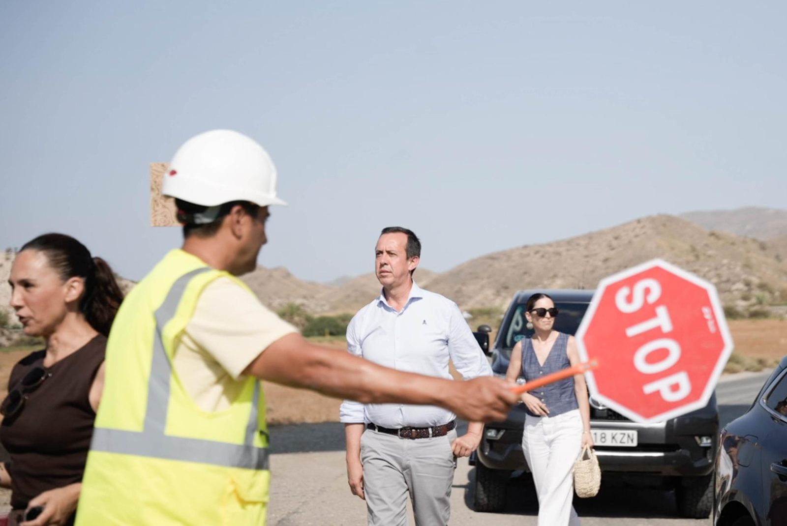 Los ministros Félix Bolaños y Óscar Puente visitan el viaducto de los Feos de Almería