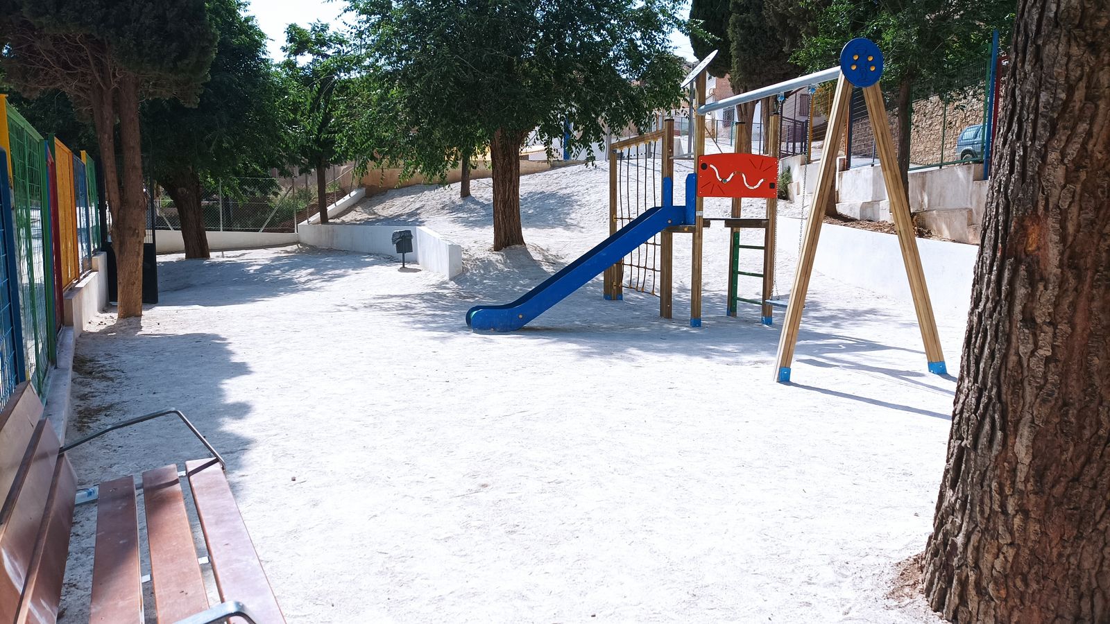 La instalación de parques infantiles es uno de los proyectos más importantes que se han realizado.