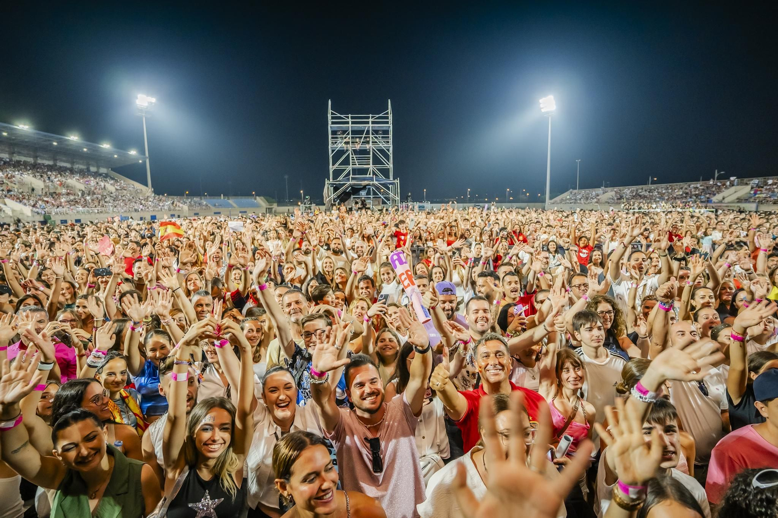 El concierto de Aitana en Roquetas de Mar, en imágenes