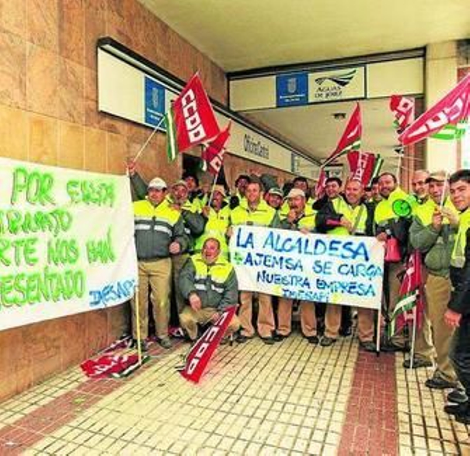Última protesta de la plantilla ante Aguas de Jerez.
