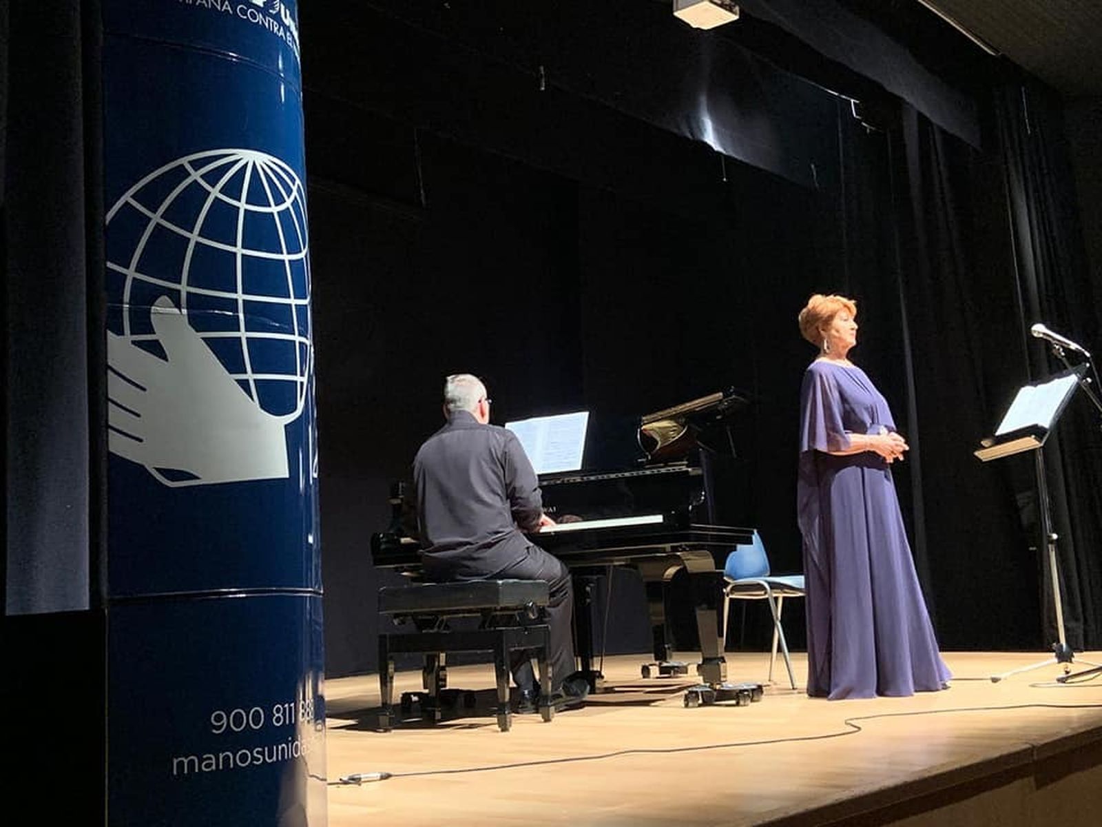 La soprano Carmen Roqués y Juan Manuel Hidalgo.