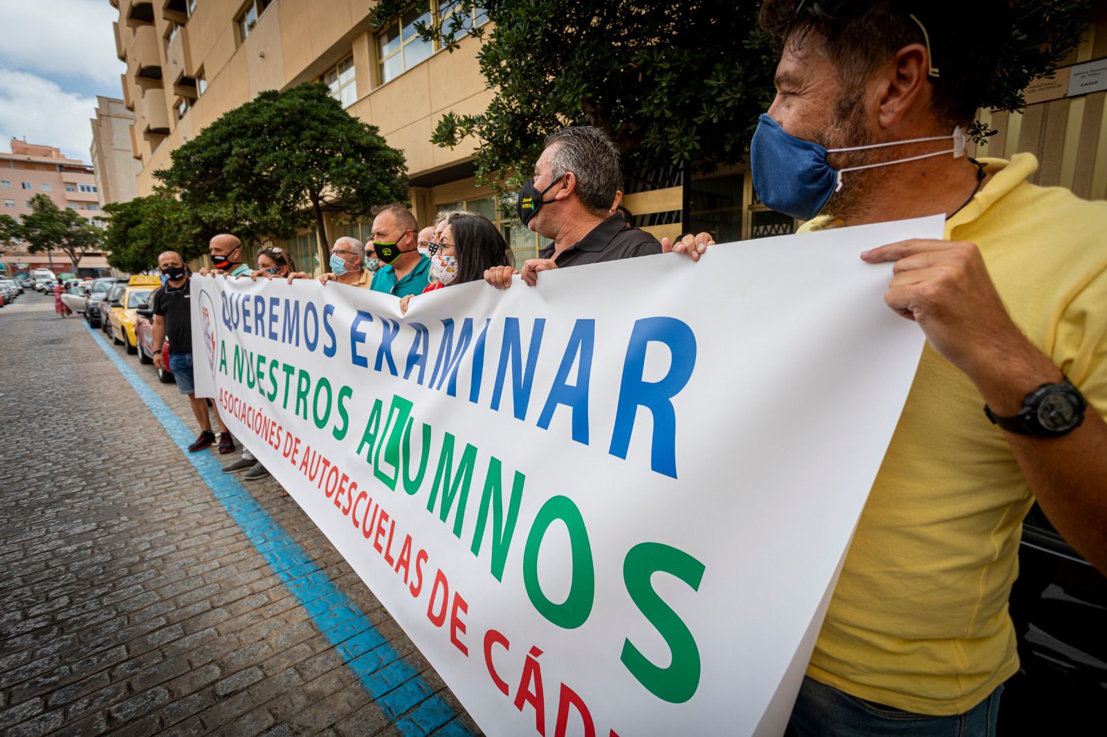 Cararavana-Protesta de las autoescuelas en Cádiz