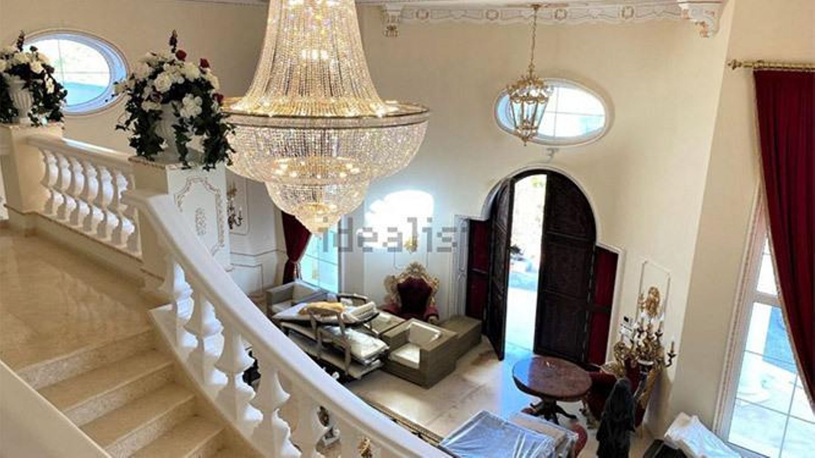 Vista general de la entrada de la vivienda.