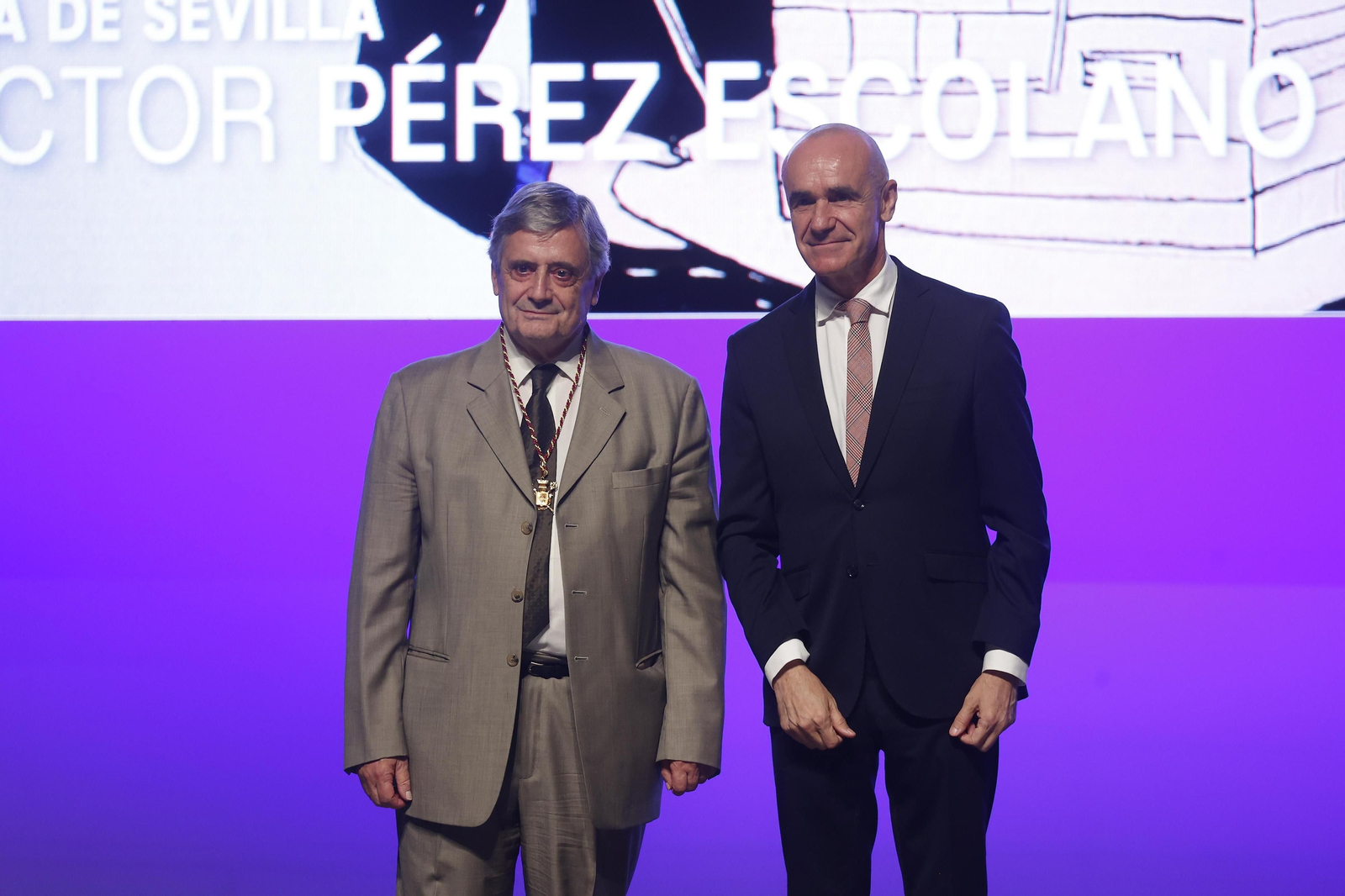 Las imágenes de la entrega de las medallas de la ciudad