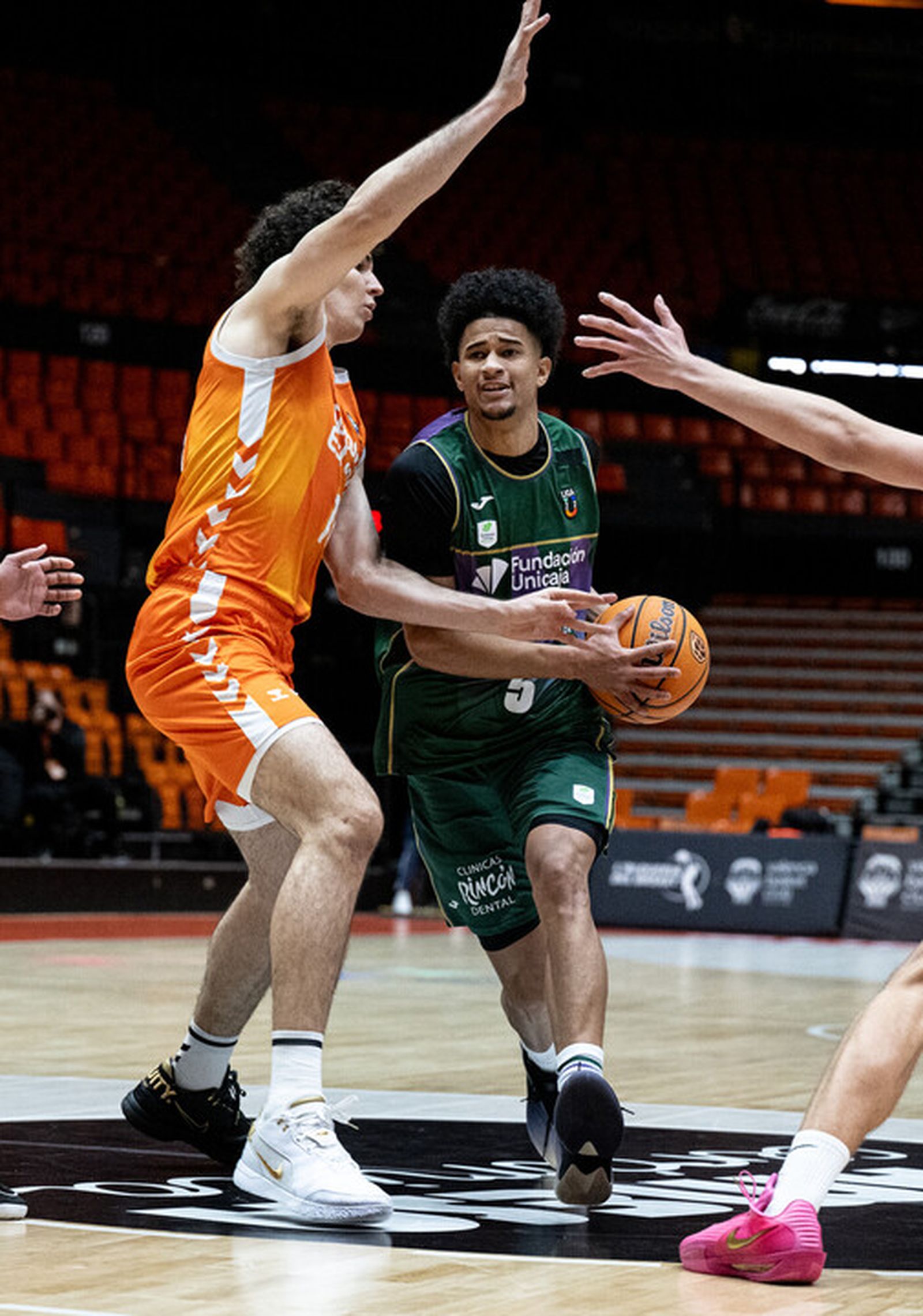 Liga U22: El Unicaja se quedó a un paso en Valencia (78-75)