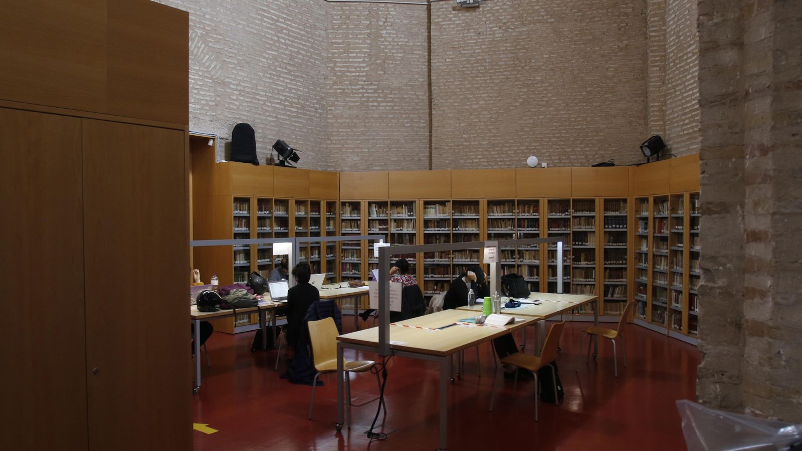 Una de las salas de estudio y consulta en Santa Lucía