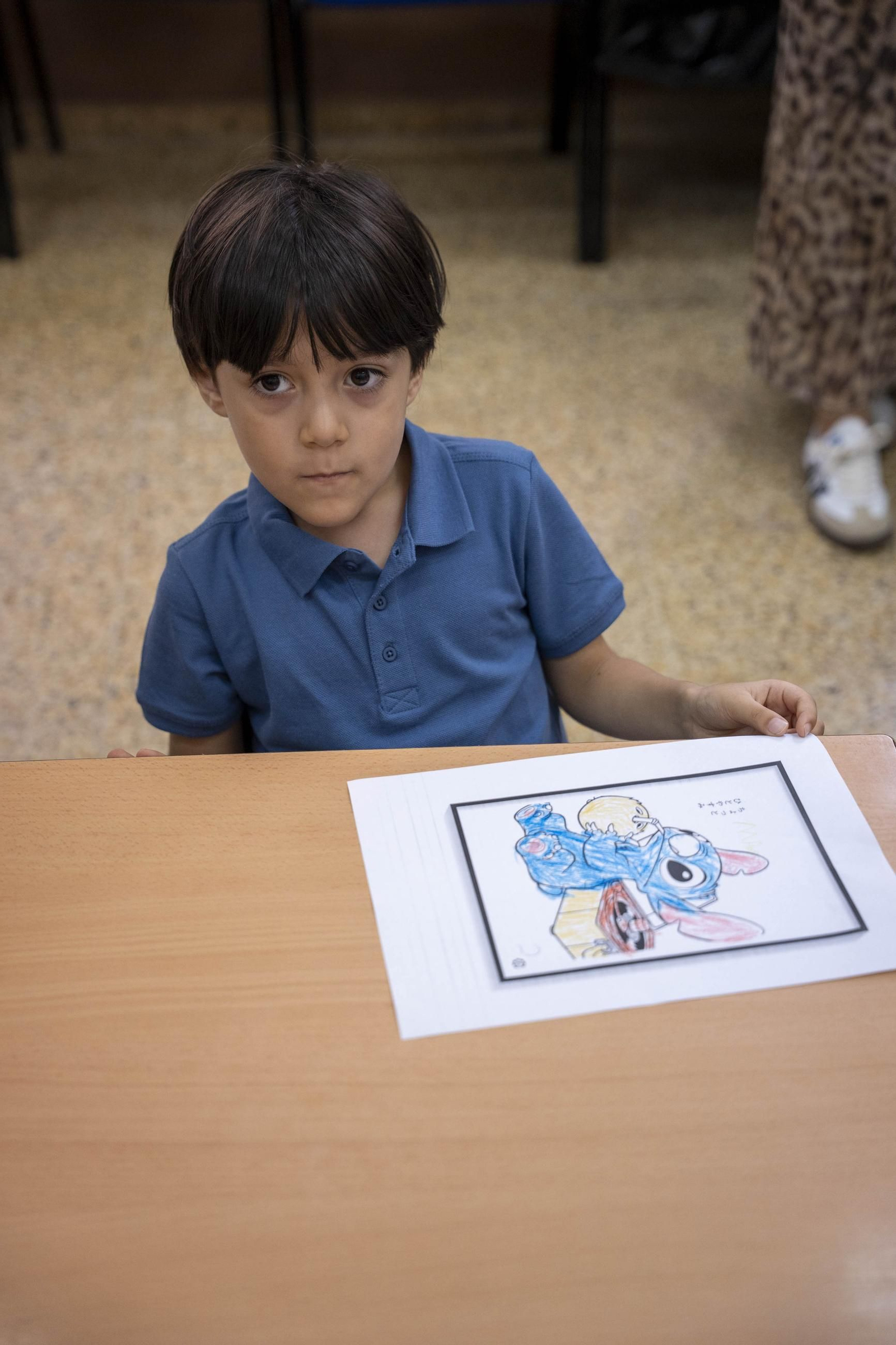 Primer día de colegio en el CEIP San Valentín de Almería, en imágenes