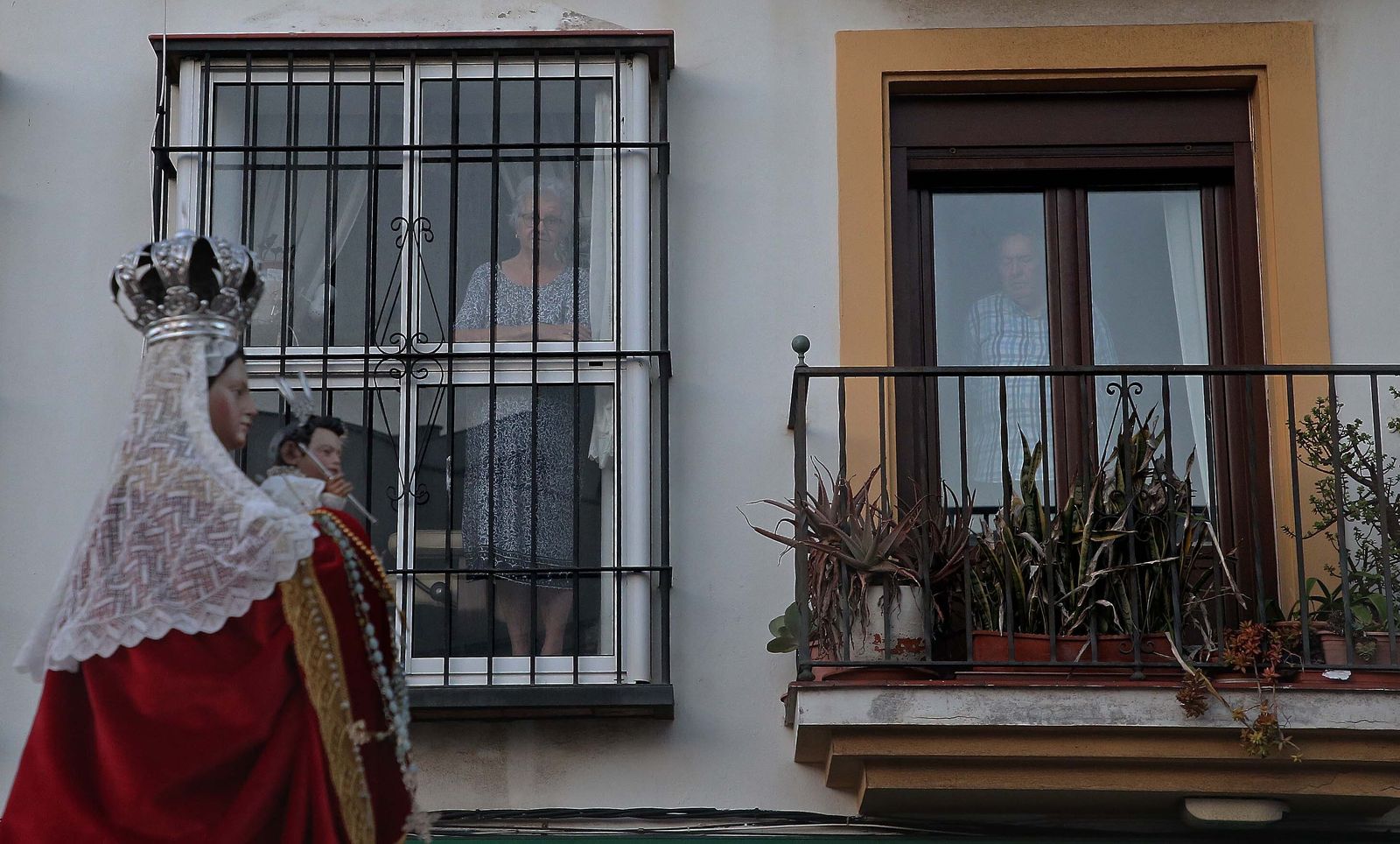 El regreso a su templo de la Virgen de la Luz de Tarifa, en imágenes