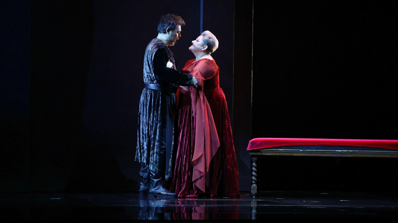 Imágenes de la ópera Macbeth en el Teatro Villamarta de Jerez