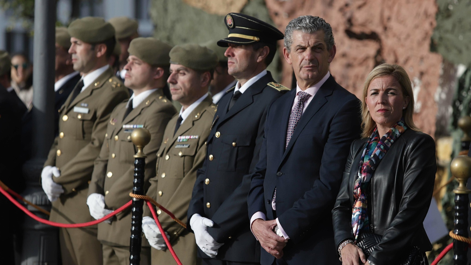 Las mejores fotos del desfile militar del Dos de Mayo en San Roque