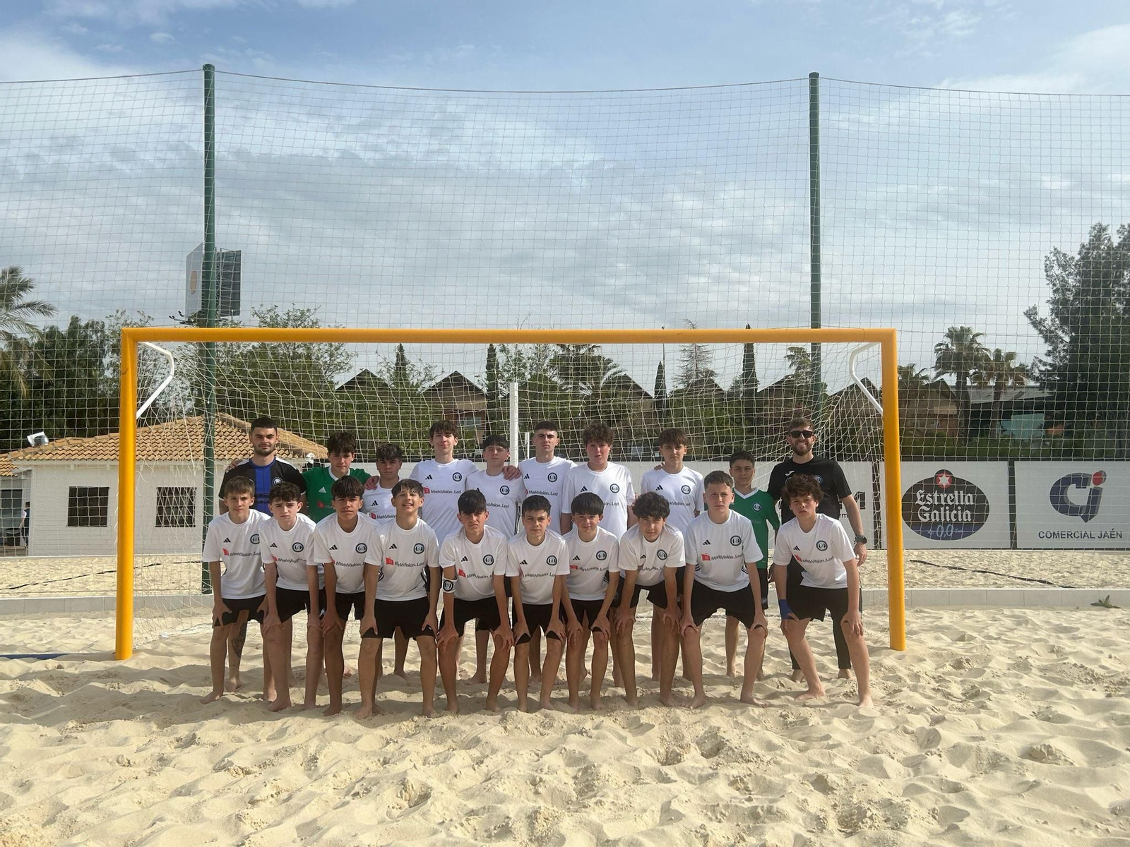 En imágenes: el Linares Deportivo triunfa en las Copas Provinciales de fútbol playa infantil, alevín y benjamín