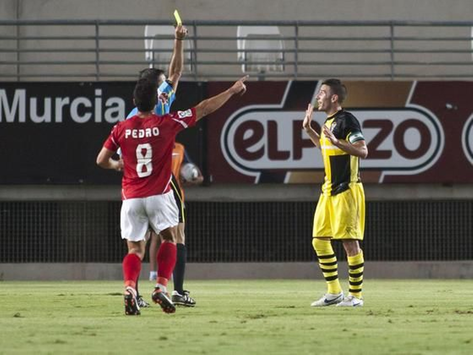El cordoba vence por la mínima al Murcia y pasa a siguiente ronda de la Copa del Rey.

Foto: LOF