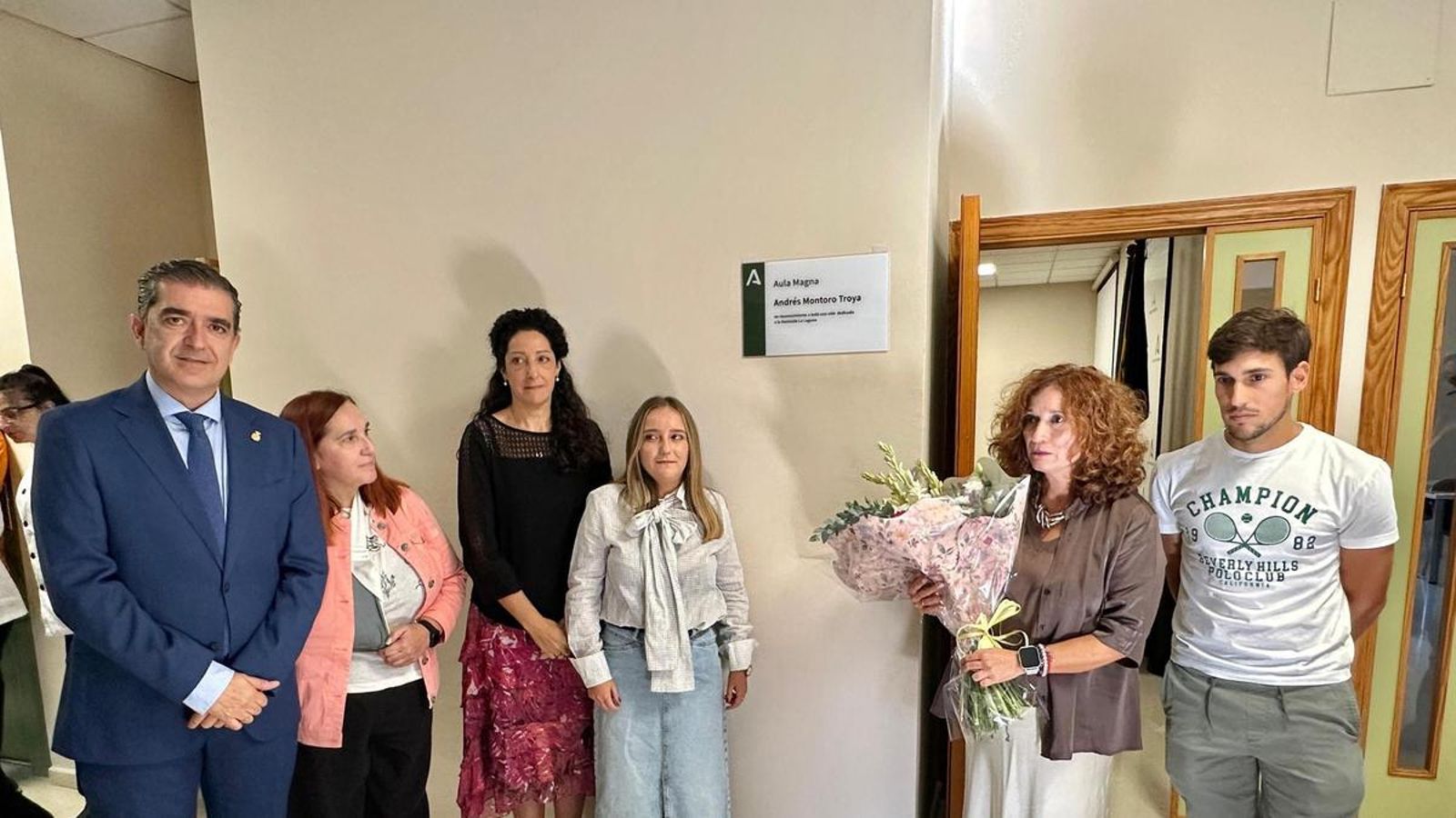 Placa homenaje a Andrés Montoro en la Hacienda La Laguna.