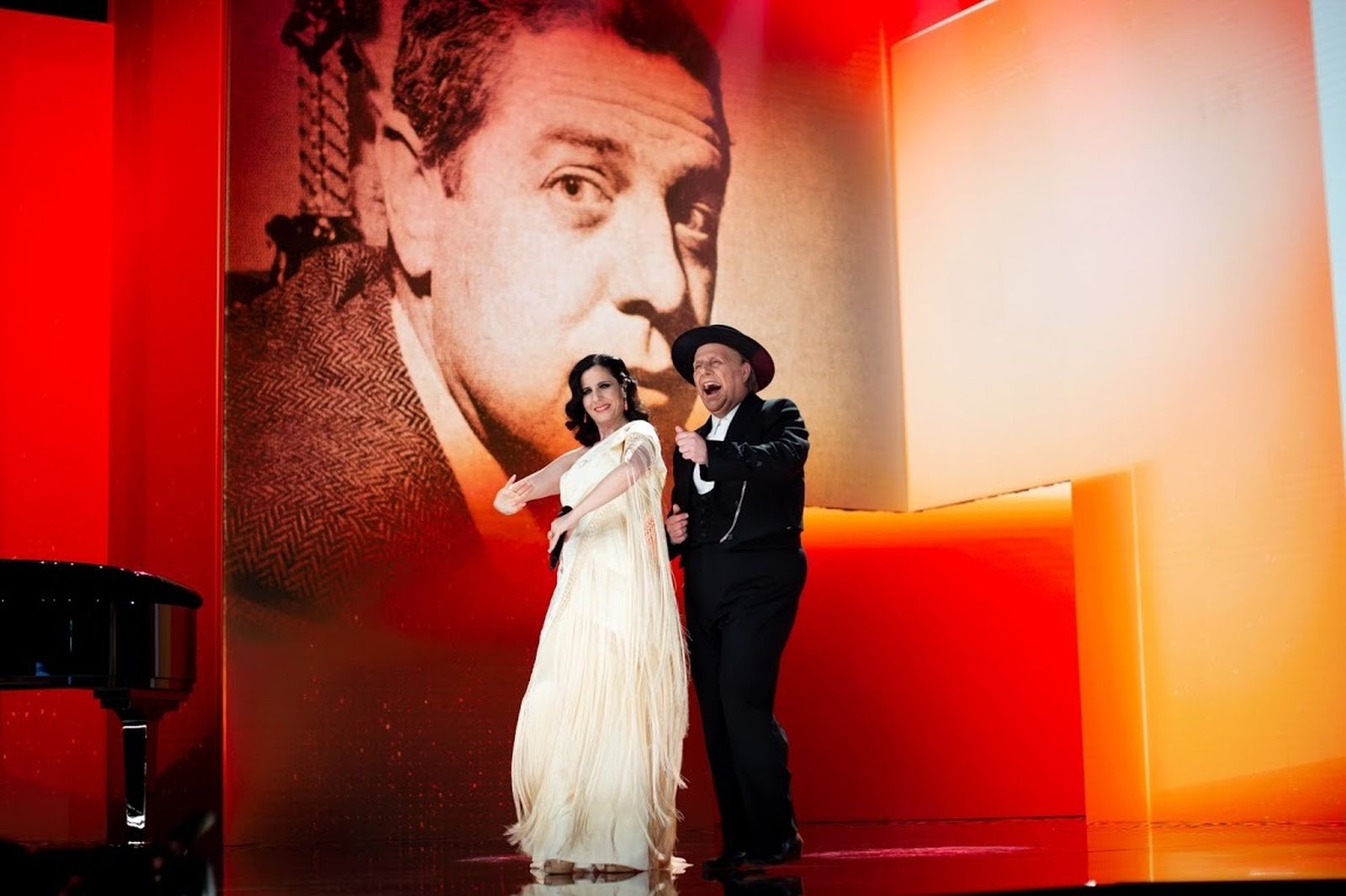 Diana Navarro y Carlos Latre, en el homenaje a Berlanga.