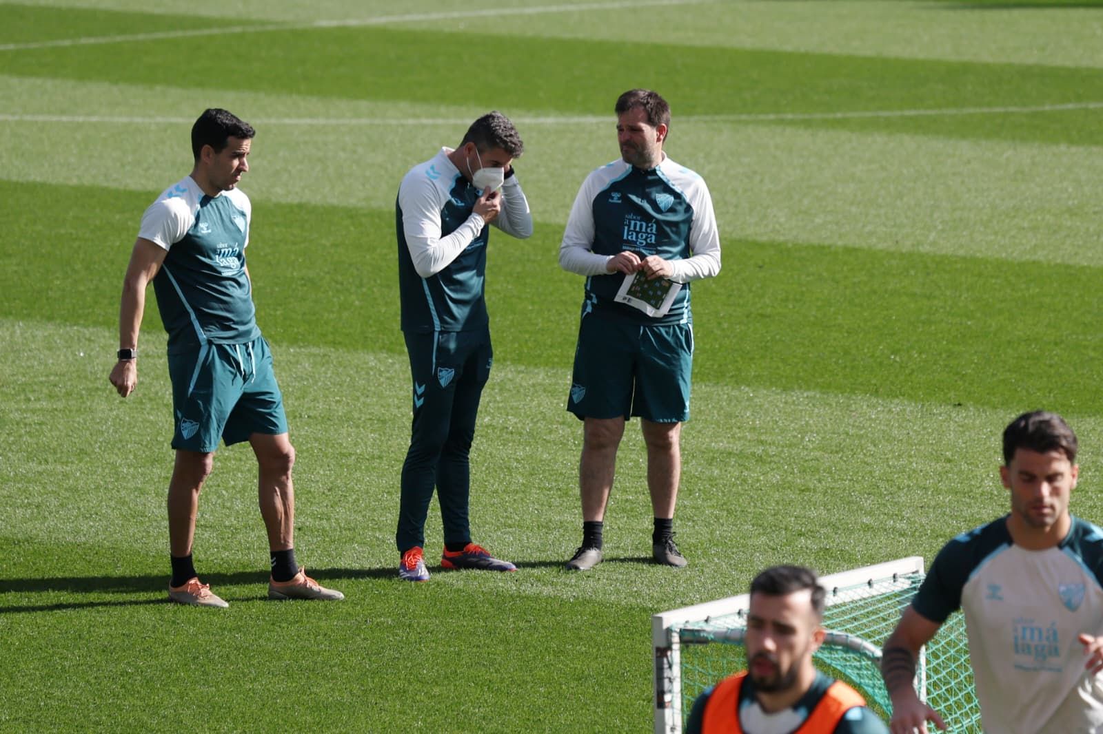 Funes, con fiebre y mascarilla pero al pie del cañón