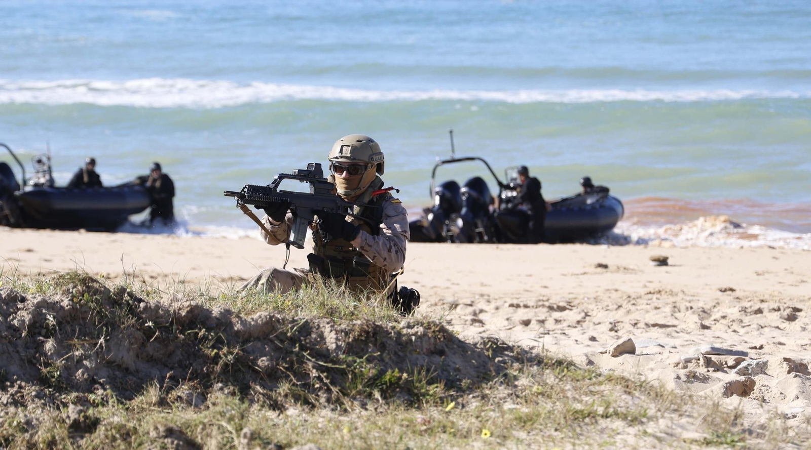 Las fotos del espectacular ejercicio de la Armada y la OTAN en el Retín