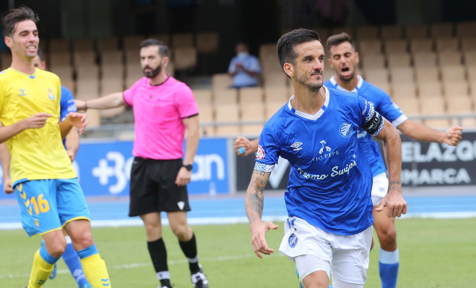 Imágenes de la victoria del XerezDFC ante Las Palmas ATL.
