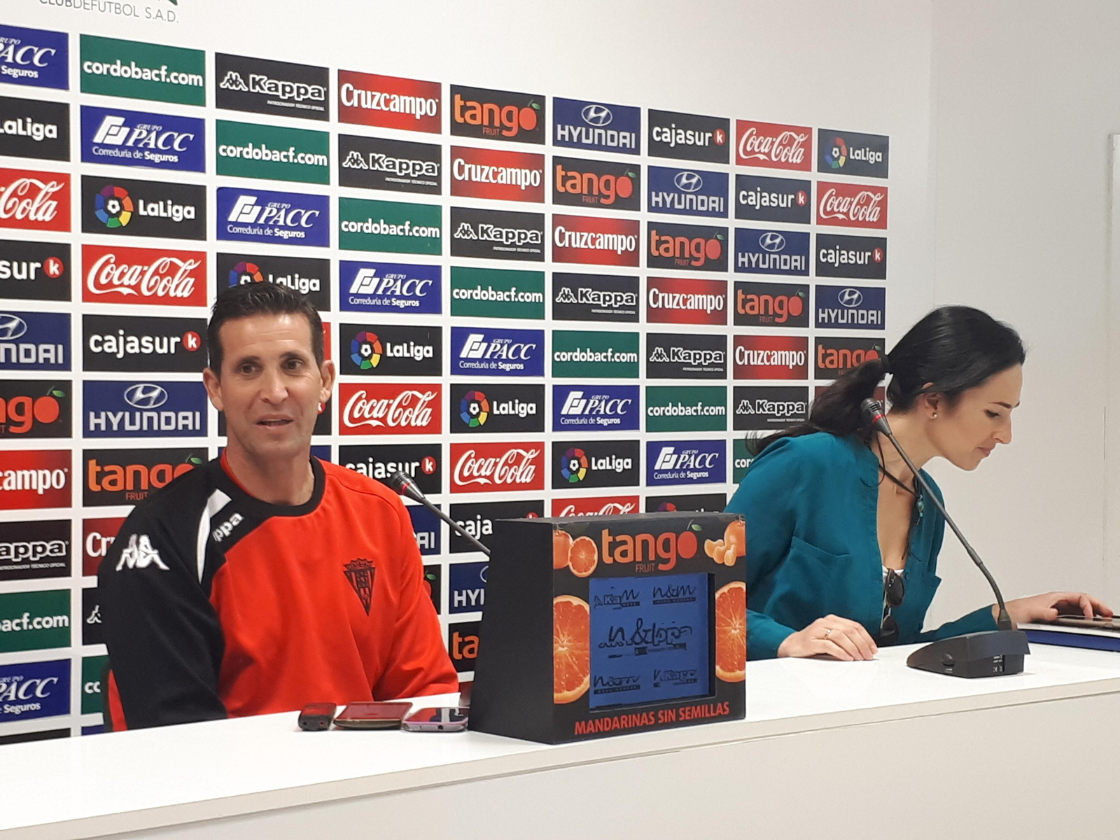 Juan Merino en la sala de prensa de El Arcángel.