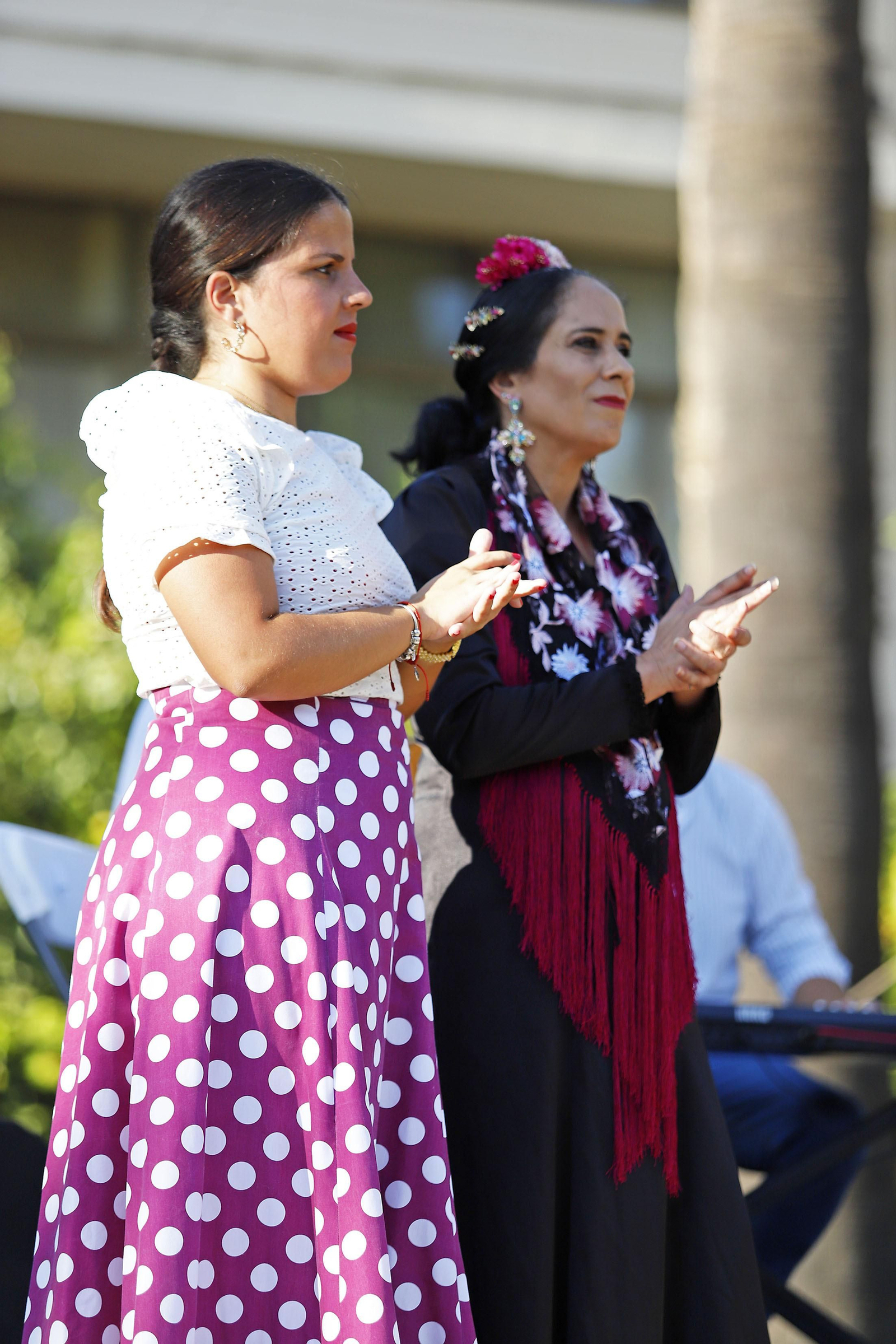 Imágenes de la Feria de las Sevillanas en los jardines del muelle