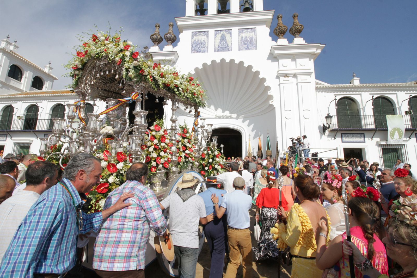 Imágenes de la presentación de la Hermandad de Emigrantes
