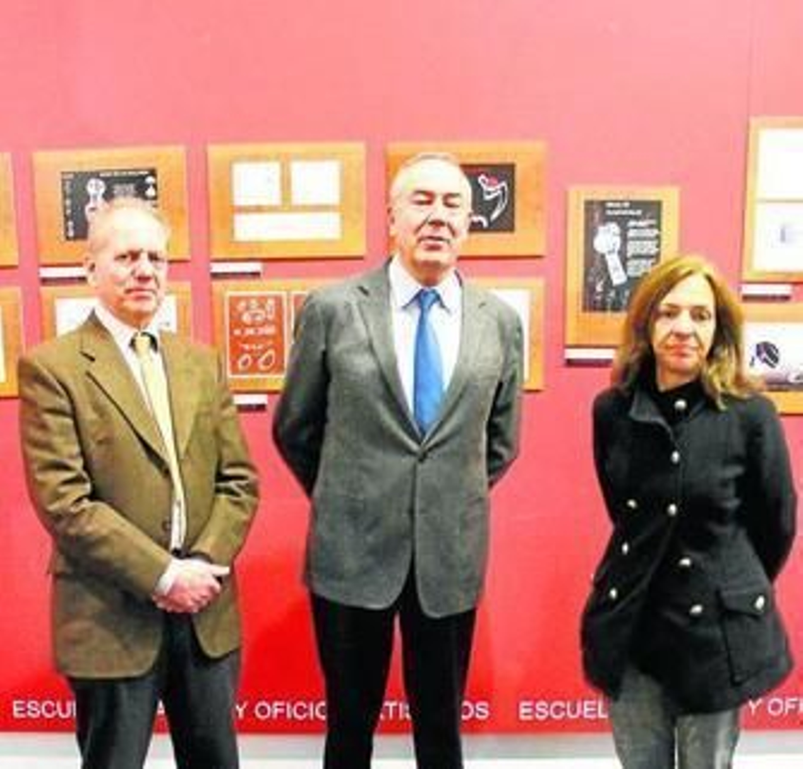 Juan Ramón Muley con Juan Salvador López Segura del grupo Regente-Paladio y Ana del Mar López.