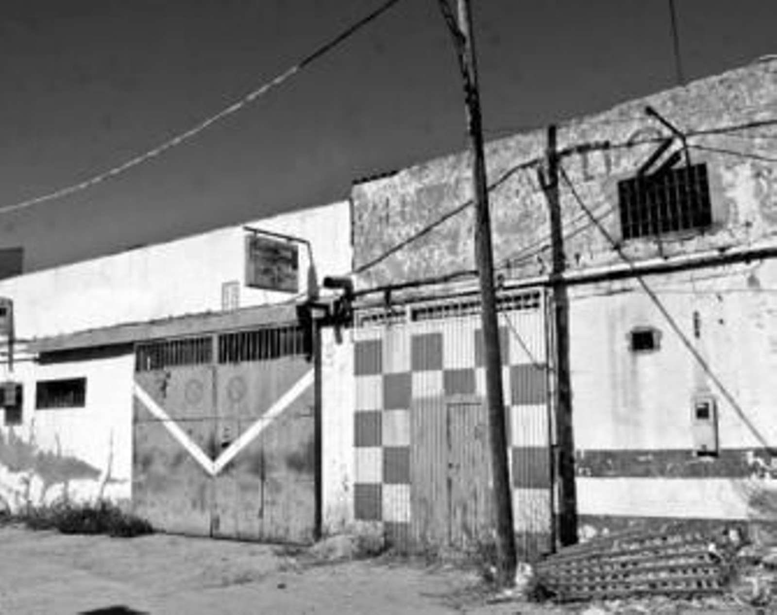 Una de las edificaciones abandonadas y en estado ruinoso del PERI F-6.