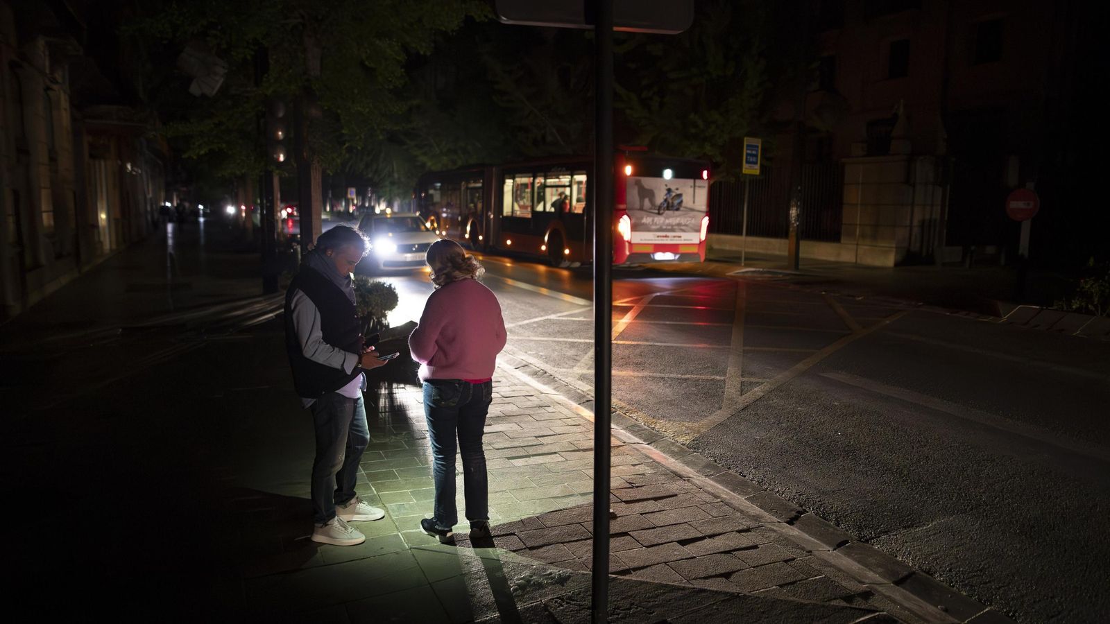 Granada, a oscuras en la noche del 29 de abril a causa del gran apagón