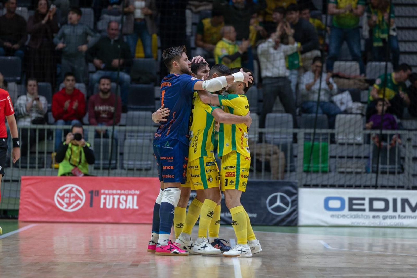 Jaén Paraíso Interior FS  4-3 Family Cash Alzira