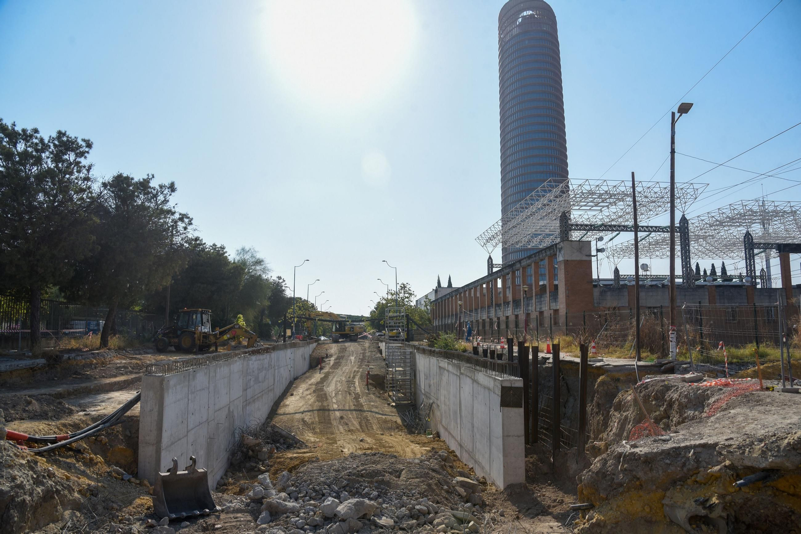 Estas son las obras del carril Bus VAO Sevilla-Salteras que afectan a la avenida Carlos III de la Cartuja