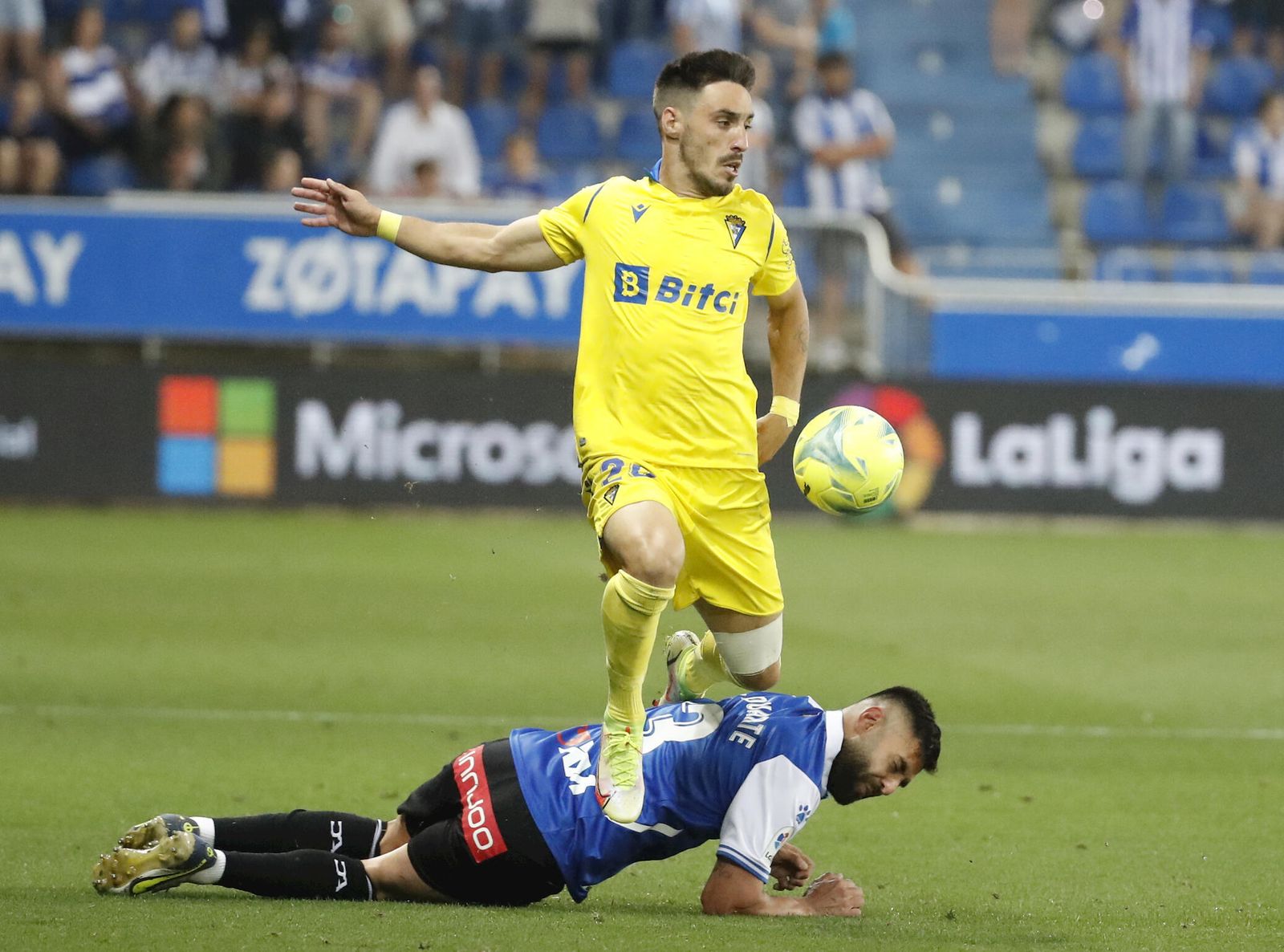 Iza Carcelén en un partido del Cádiz.