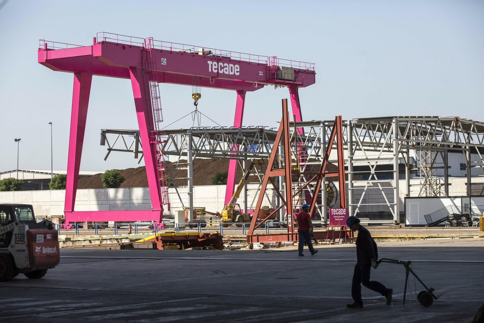 Instalaciones de Tecade en el polígono Astilleros del Puerto de Sevilla.