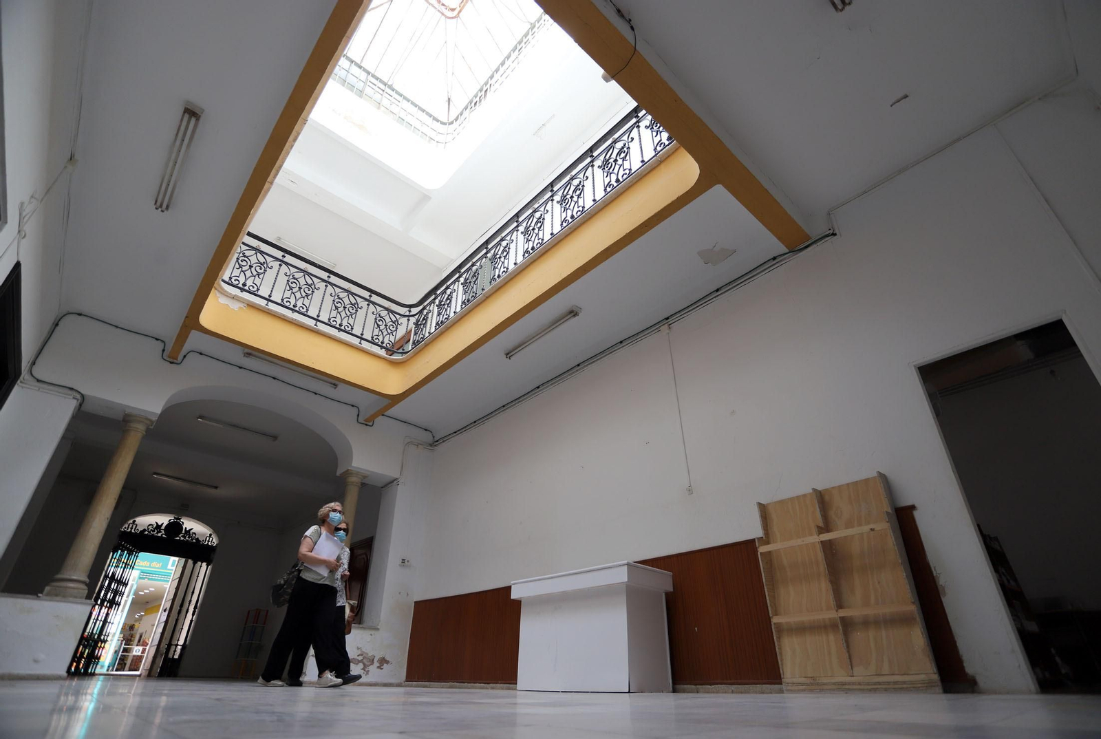 Imágenes del edificio de la calle Berdigón 3 en Huelva