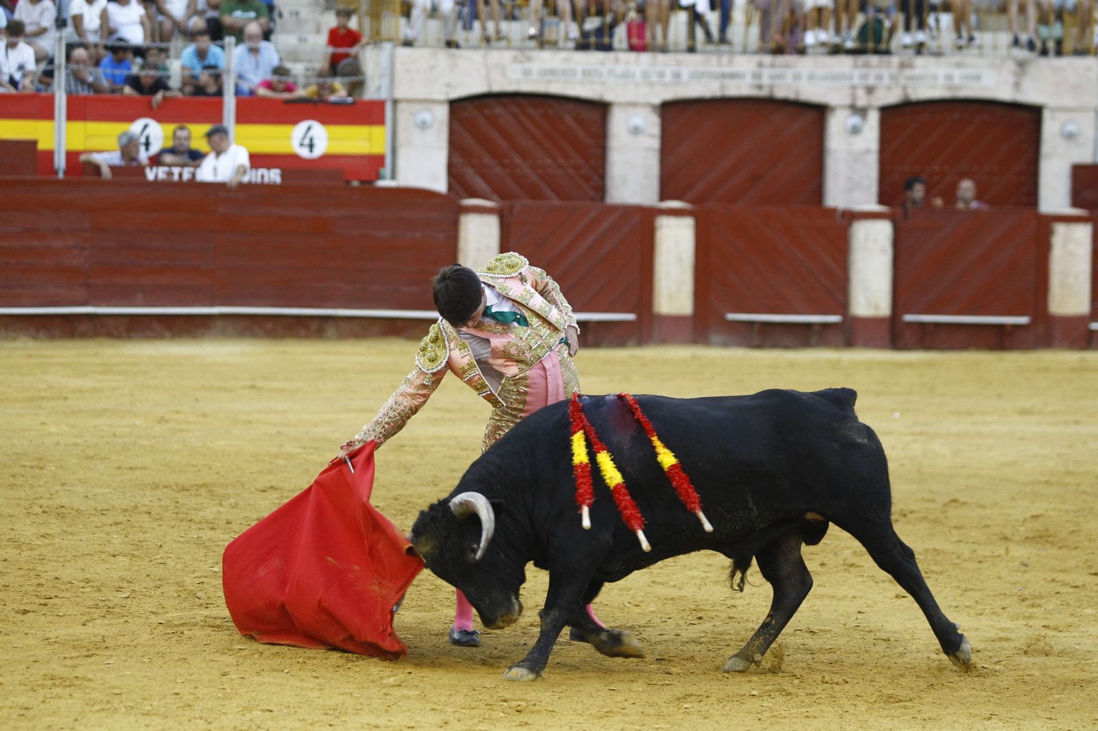 Imágenes de la novillada organizada por la Escuela Taurina de Almería