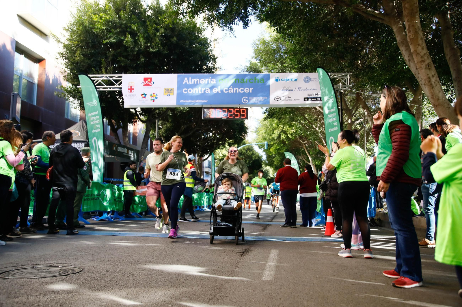 Imágenes de la Carrera contra el Cáncer de Almería