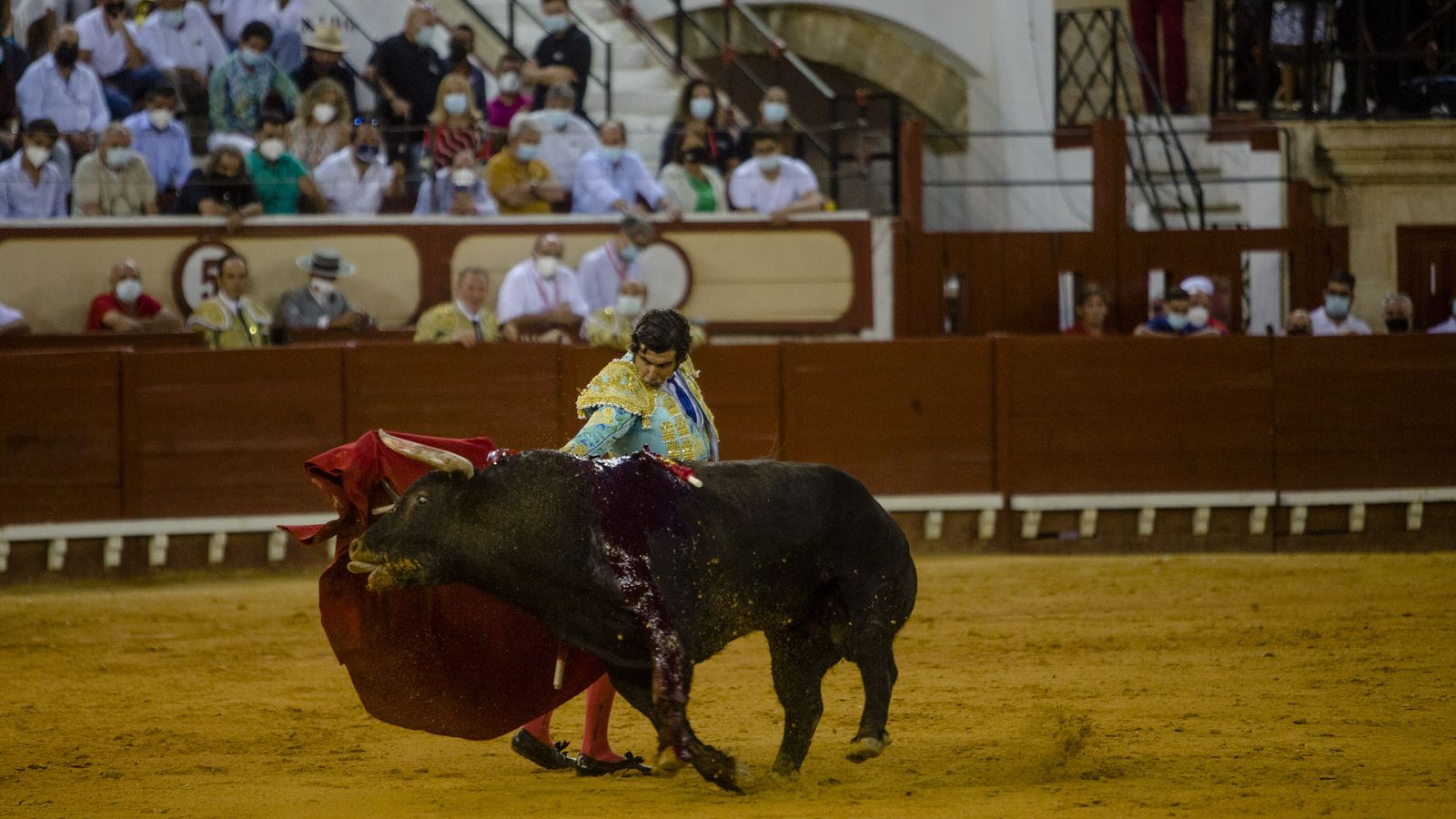 La corrida de toros en el Puerto de Santa María, con Morante de Puebla en solitario, en imágenes.