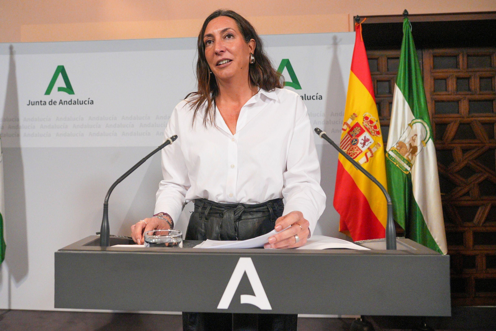 La consejera de Inclusión Social, Loles López, en la comparecencia tras el Consejo de Gobierno del martes.