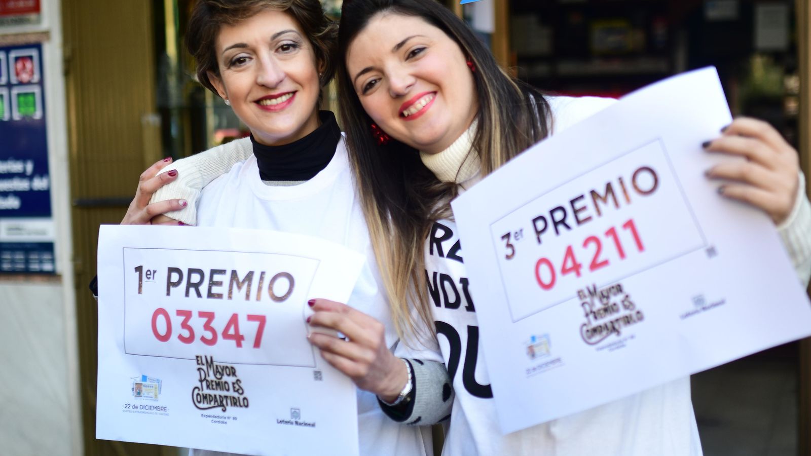 María José Gaitán y Ana Gavilán, del estanco de la avenida Barcelona