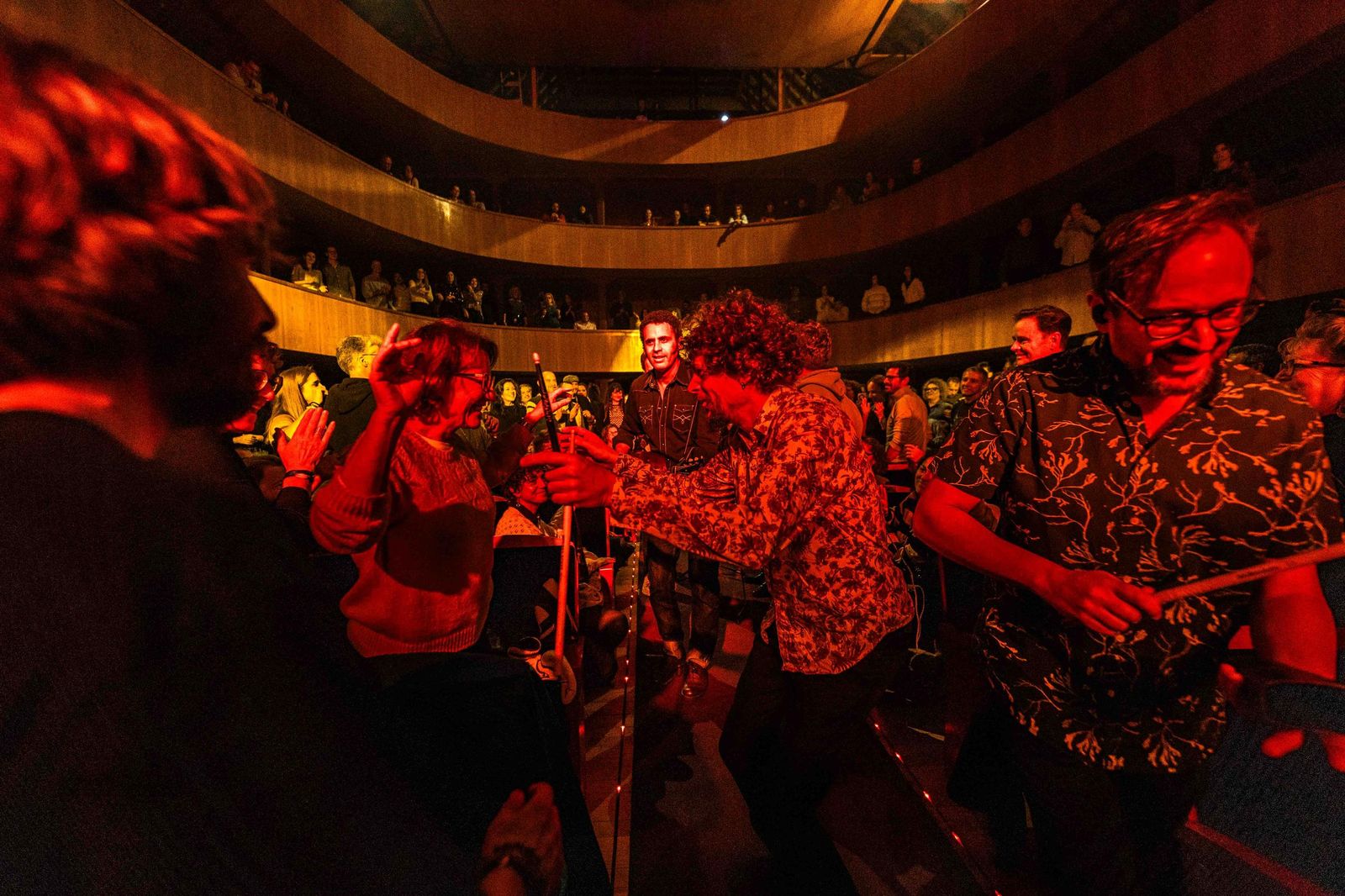 Espectacular concierto de Depedro en el Teatro de las Cortes de San Fernando