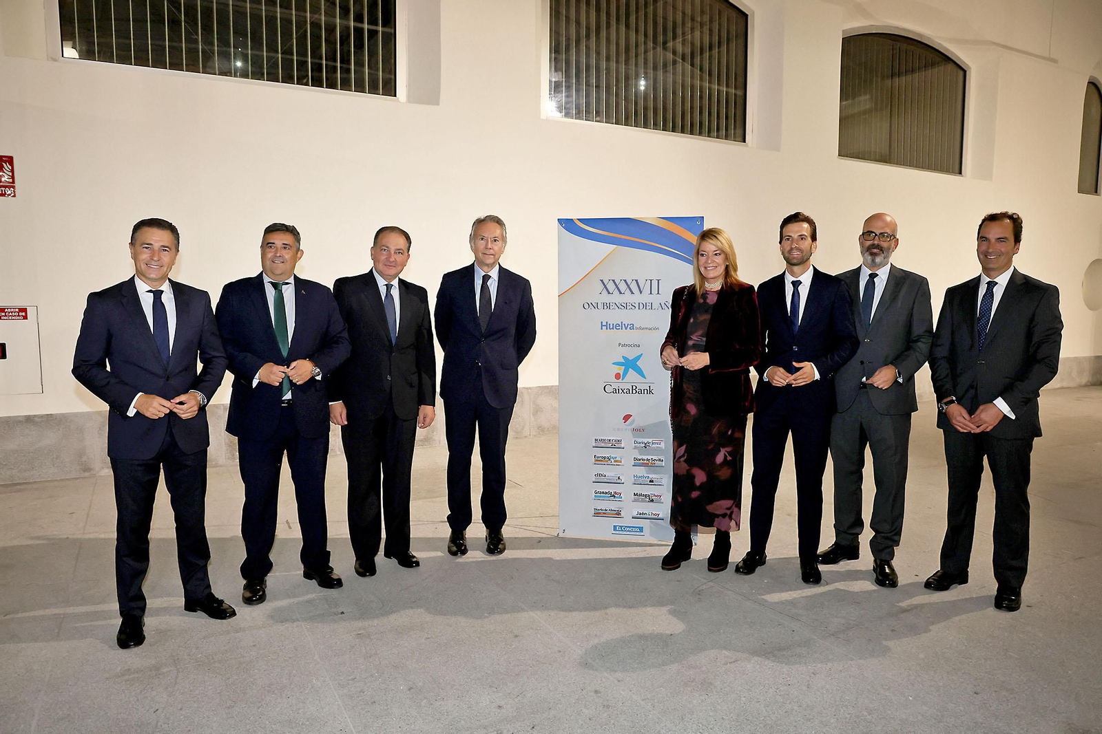 Imágenes de los invitados a la gala de los  37 premios Onubenses del Año