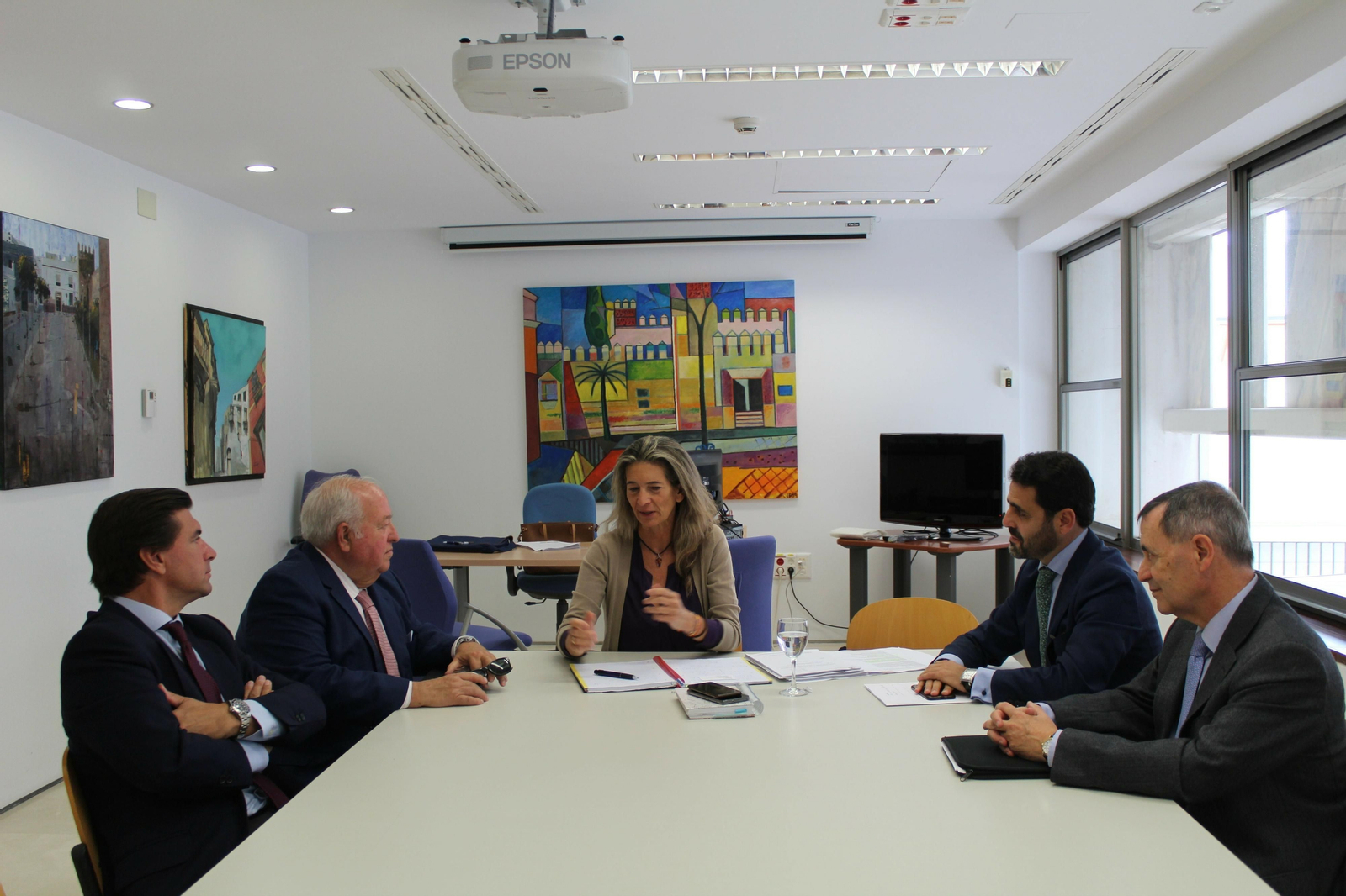 Encuentro municipal con empresarios de la construcción para abordar el futuro del PGOU. Encuentro municipal con empresarios de la construcción para abordar el futuro del PGOU.