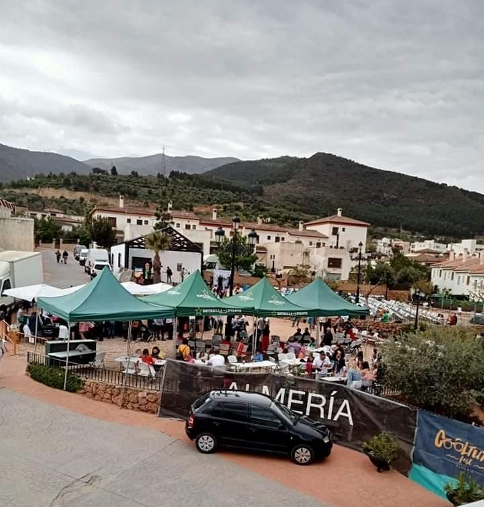 'Pueblos unidos por la paz: Ucrania en el corazón de la Alpujarra'