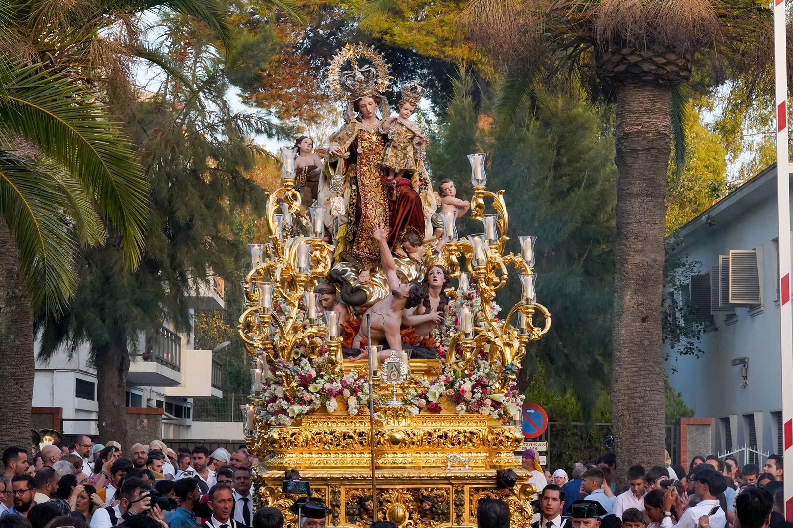 Imágenes de la procesión de La Virgen del Carmen el viernes 19 de julio en Huelva