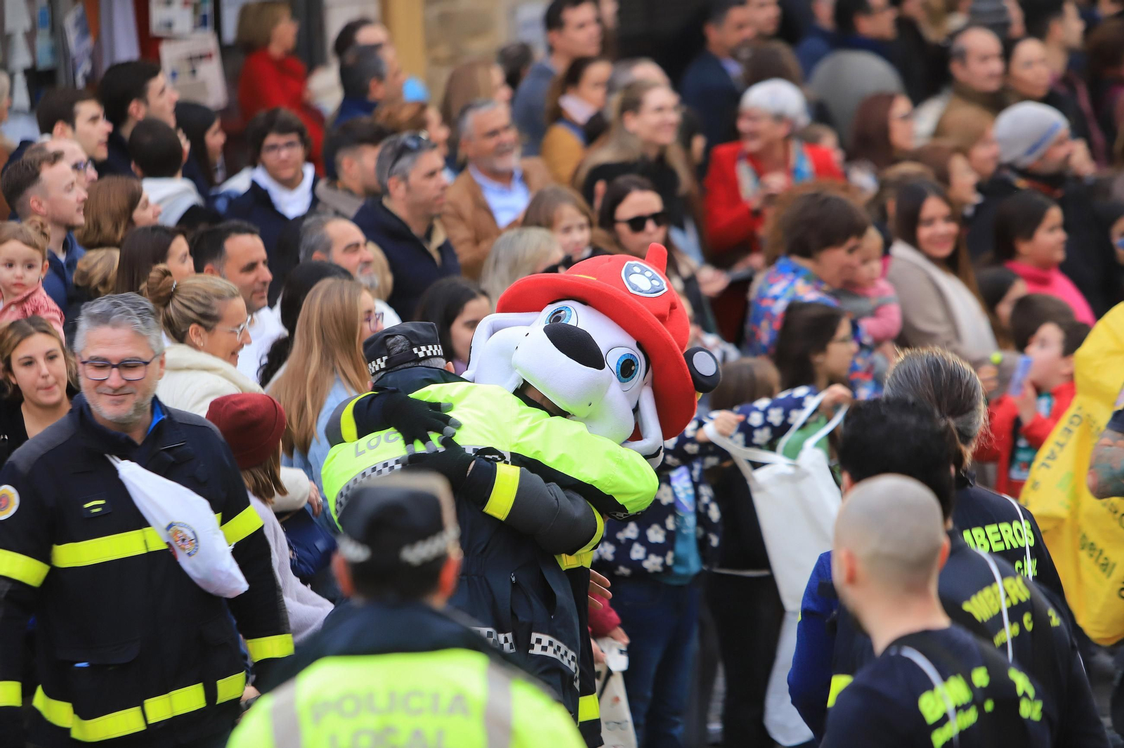 Imágenes de la Cabalgata de los Reyes Magos de Jerez 2025