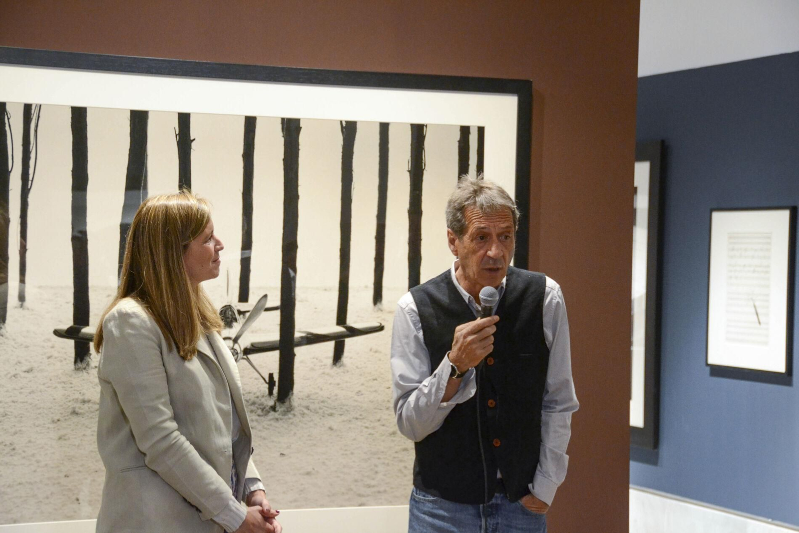 La nueva exposición de Chema Madoz en Granada, en imágenes