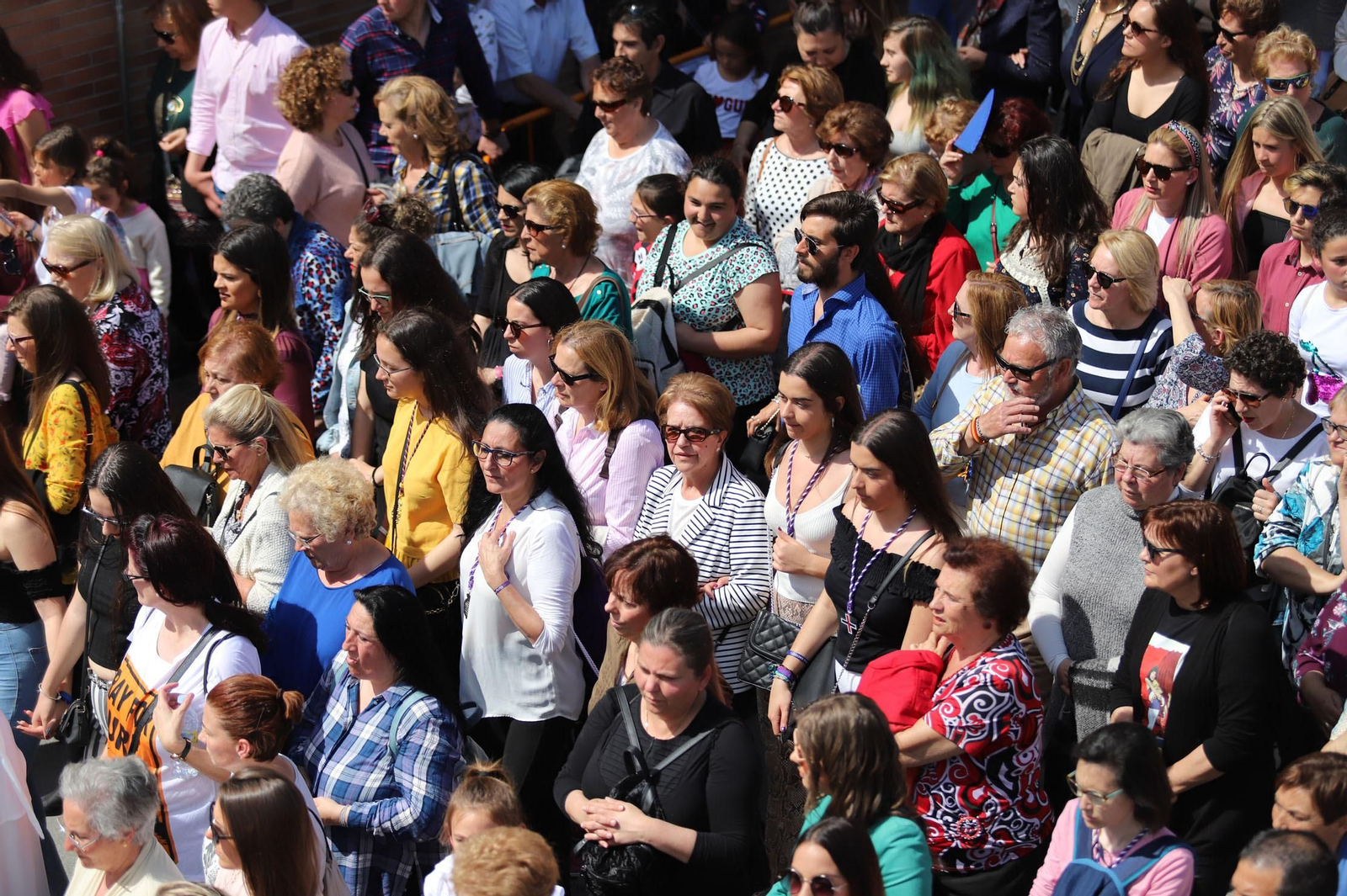 Imágenes del recorrido de la Hermandad del Cristo Cautivo de Huelva
