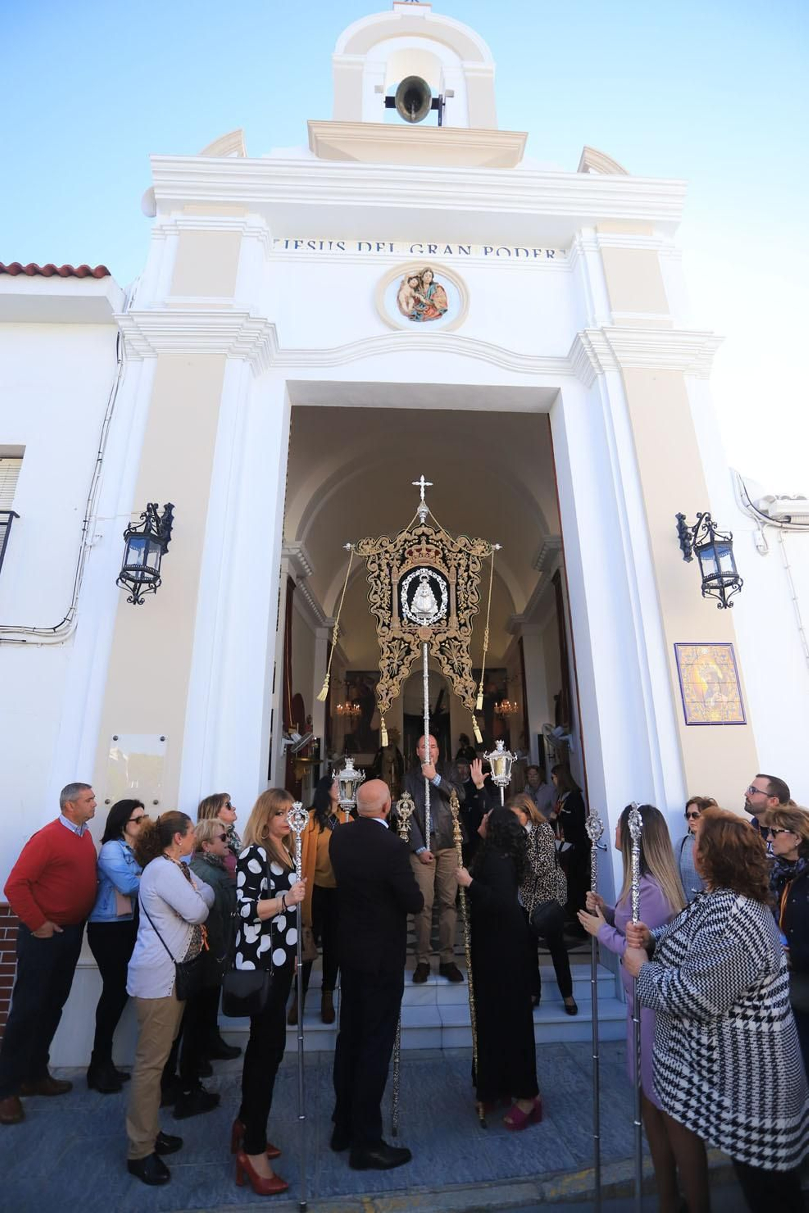 Imágenes de la llegada de la peregrinación de Emigrantes a Almonte acompañando a la Hermandad de San Juan del Puerto